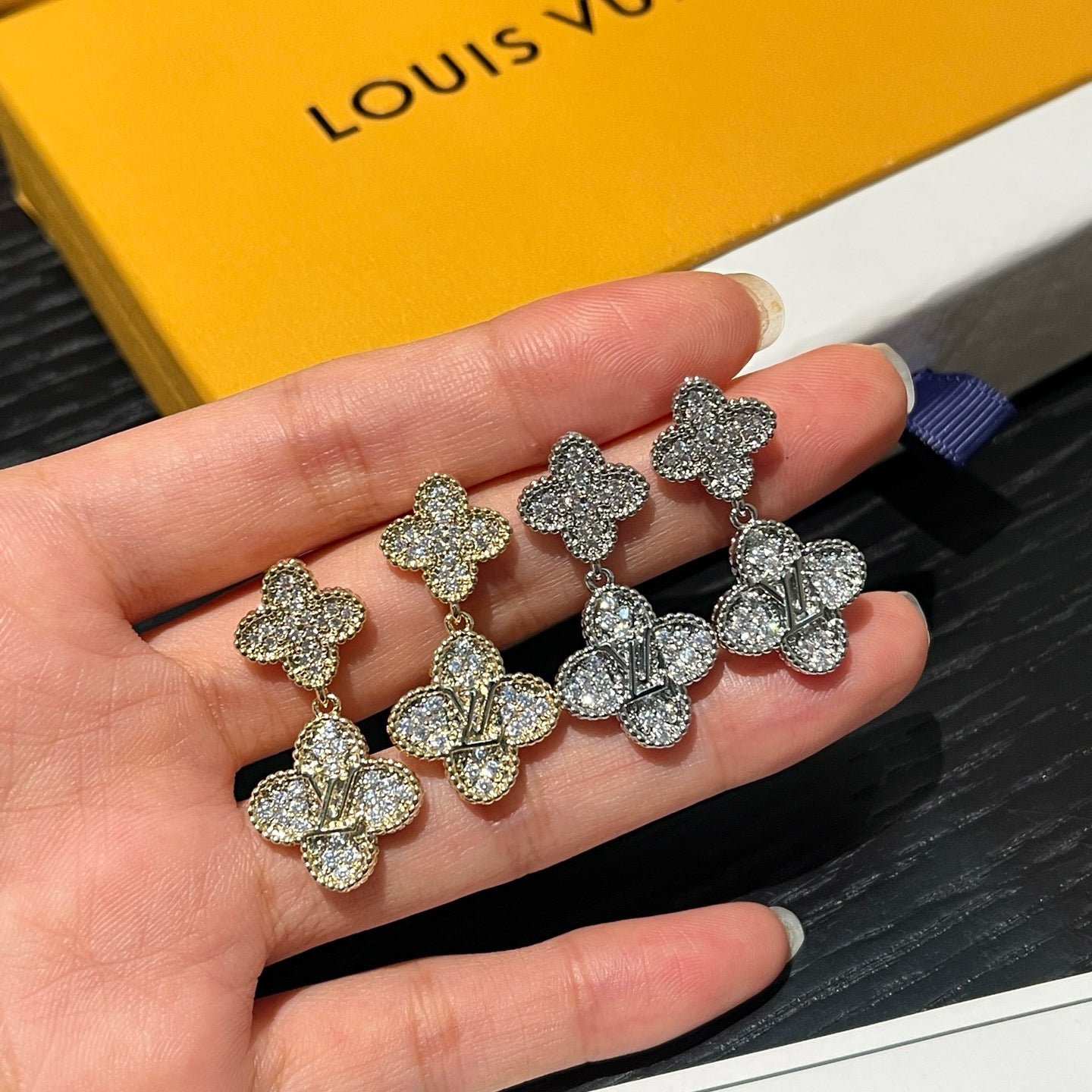 Earrings-A1208