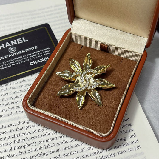 Brooch-D191