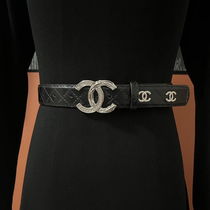 Double Arc Crystal Buckle Belt | Black Quilted Leather