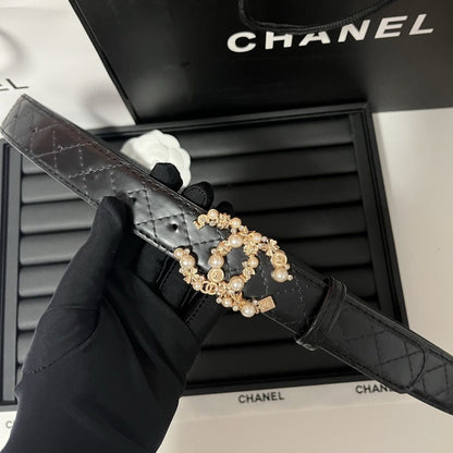Pearl & Crystal Arc Buckle Belt | Black Quilted Leather