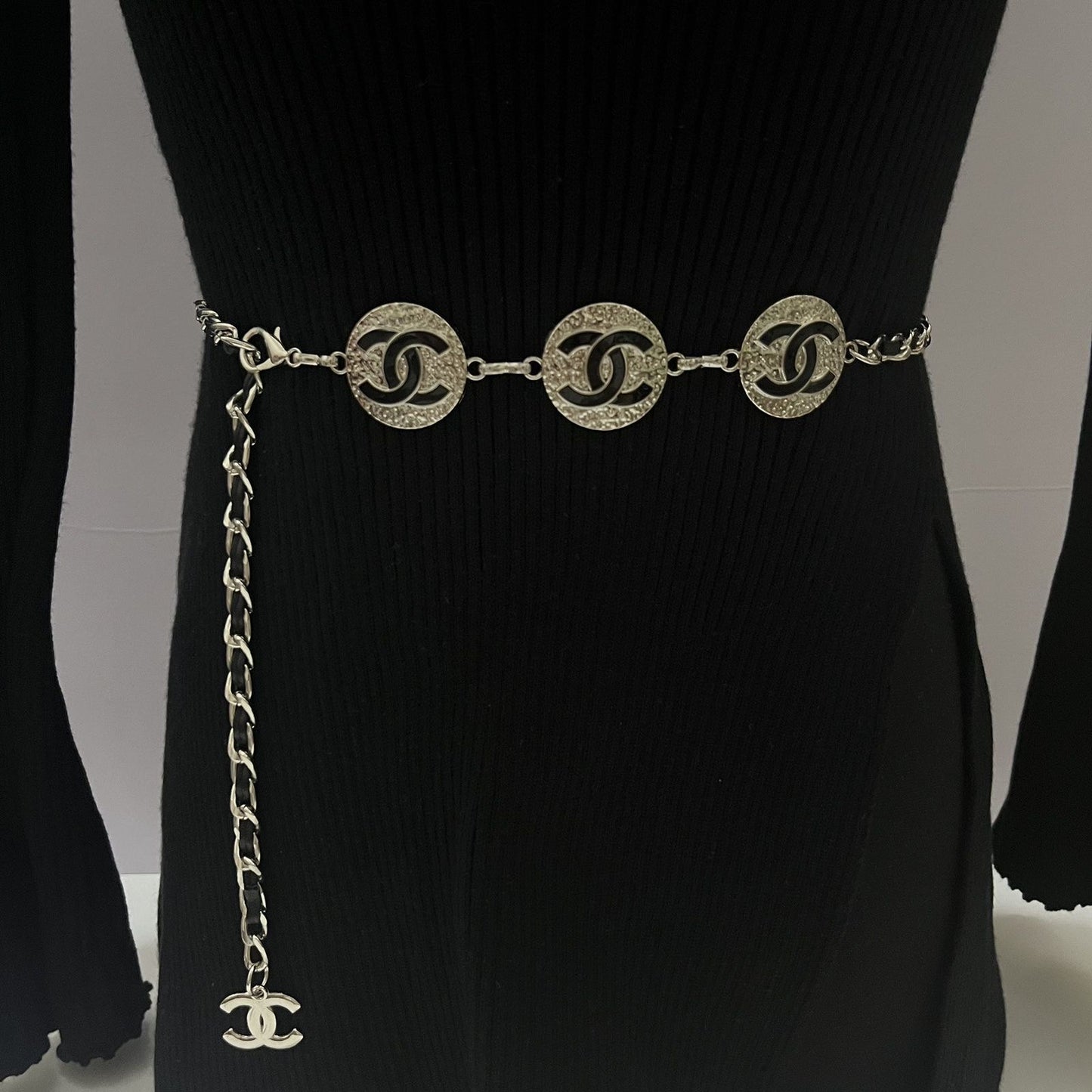 Triple Medallion Chain Waist Belt | Silver & Black