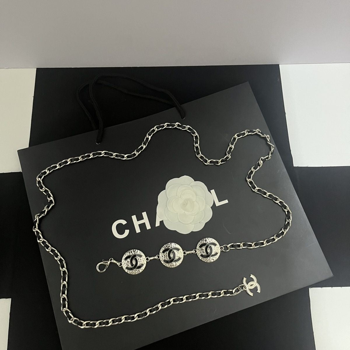 Triple Medallion Chain Waist Belt | Silver & Black