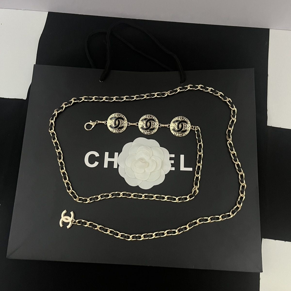 Triple Medallion Chain Waist Belt | Silver & Black